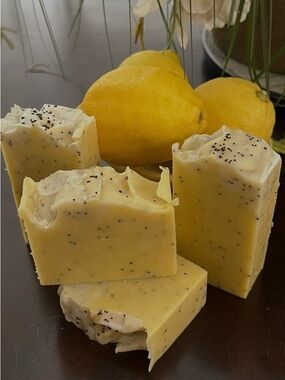 Lemon Poppy Seed Soap - Handcrafted